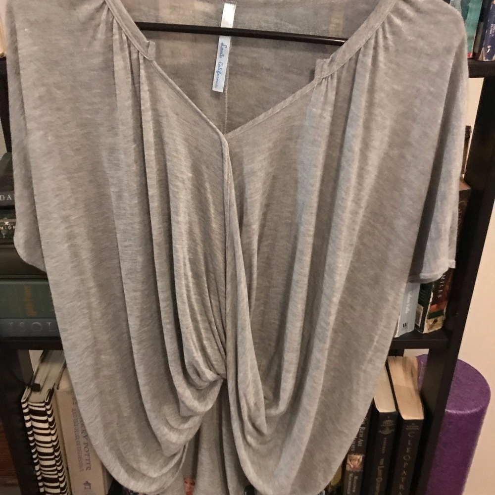 GORGEOUS flowy gray tunic top